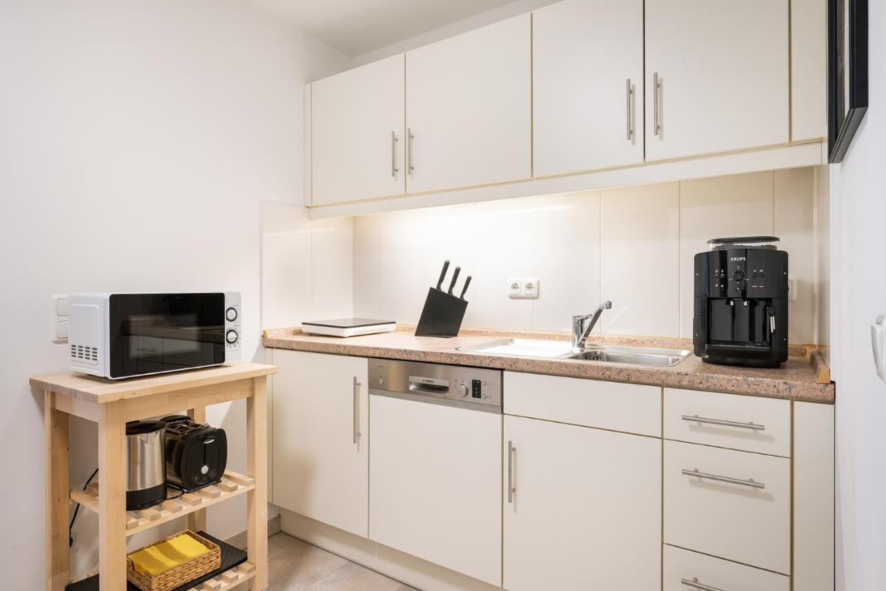 Marienplatz 2 Bedrooms Living Kitchen * Monaco di Baviera