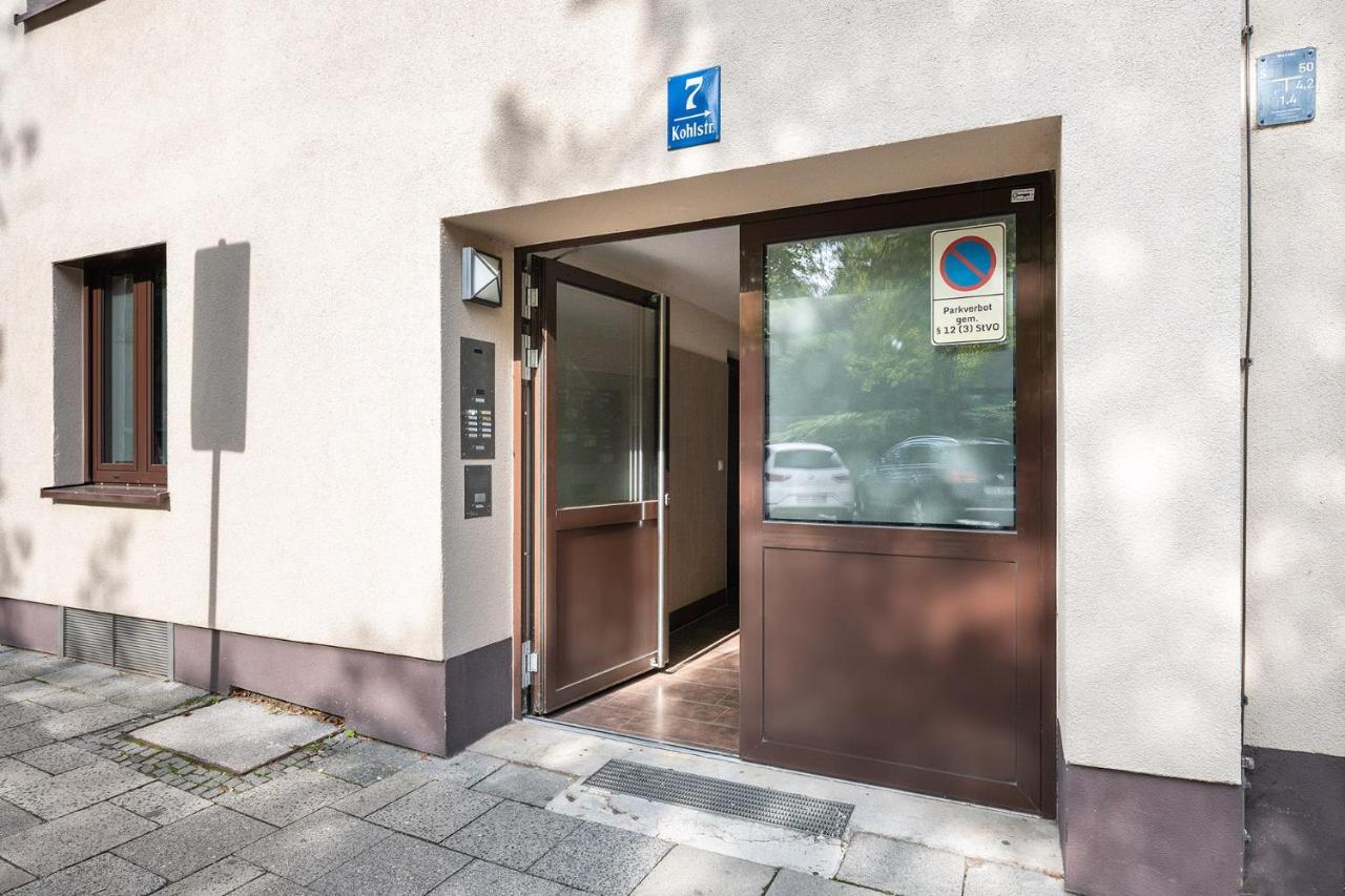 Apartment Marienplatz 2 Bedrooms Living Kitchen Munich